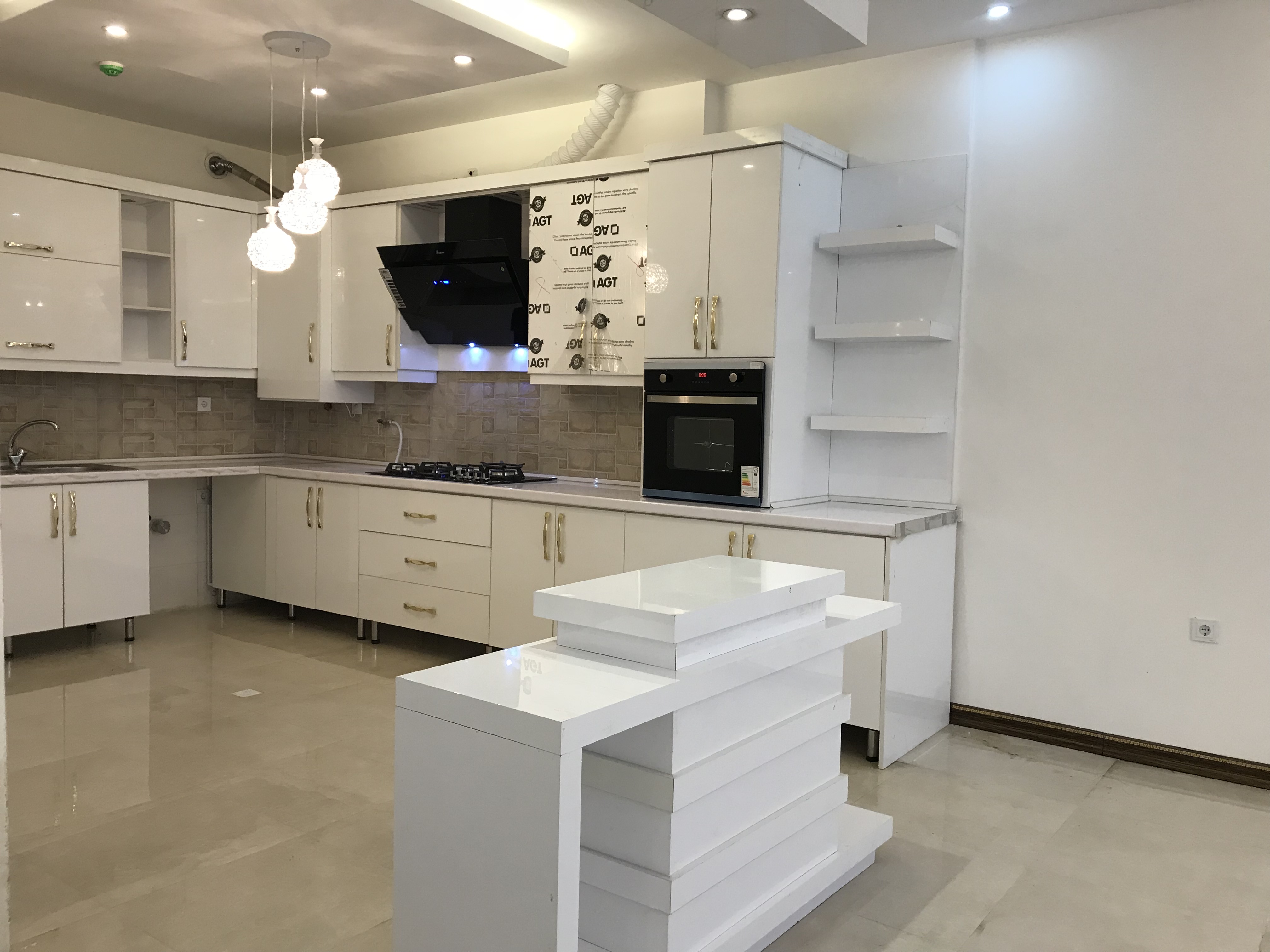 پروژه فلاحی 20 - نمای شب ساختمان