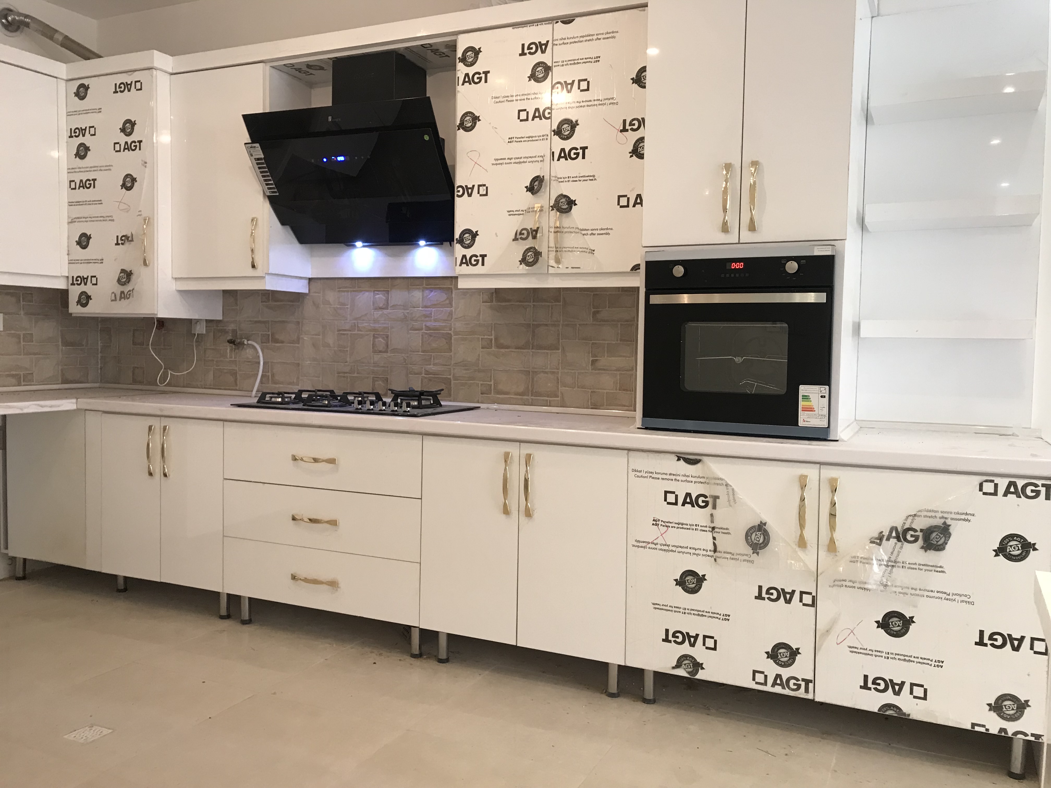 پروژه فلاحی 20 - لابی در حال تکمیل